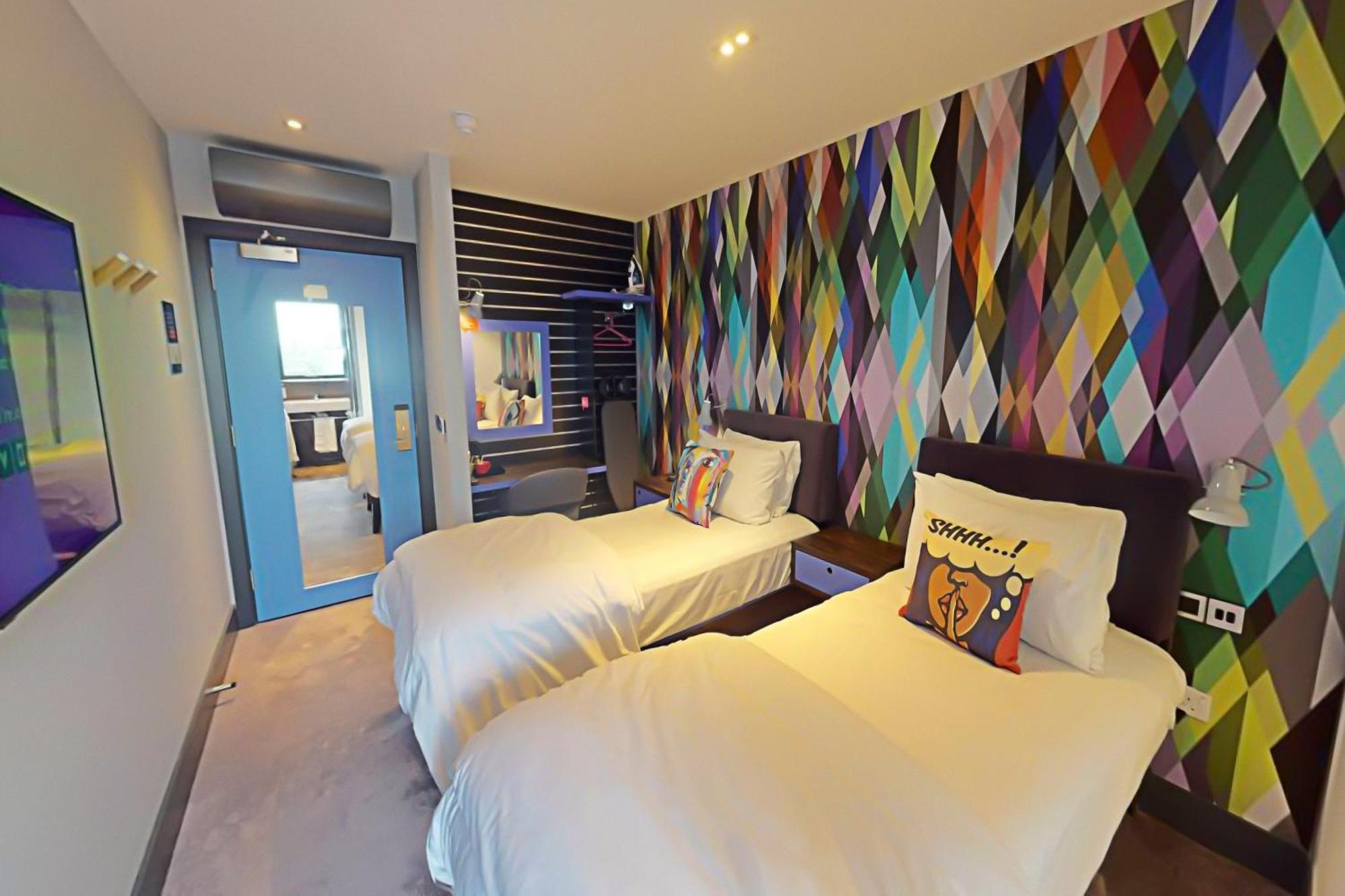 Village Hotel Basingstoke Kültér fotó